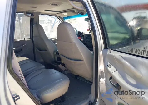 2000 Ford Expedition Xlt из США, поврежденный, VIN 1FMPU16L0YLB27170